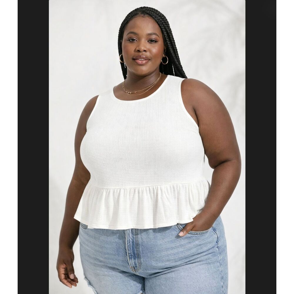 Torrid Textured Crop Tank Top Women 4X White Ruffle Hem Sleeveless Minimalist